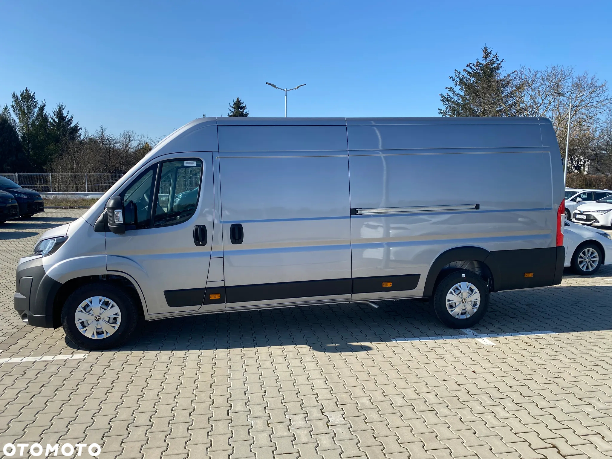 Toyota PRACE MAX L4H2 - 2