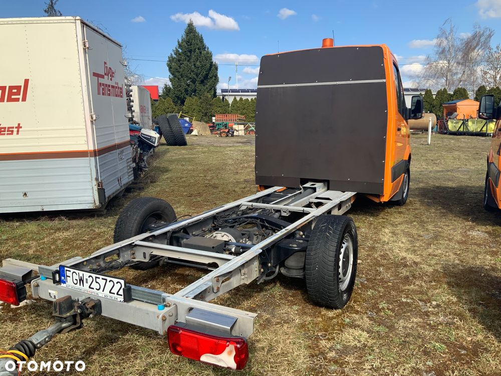 Mercedes-Benz SPRINTER 319 - 5