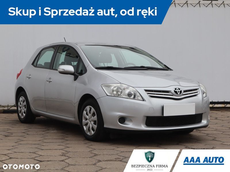 Toyota Auris - 2