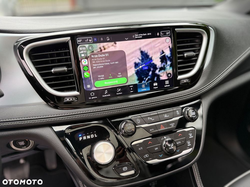 Chrysler Pacifica - 17