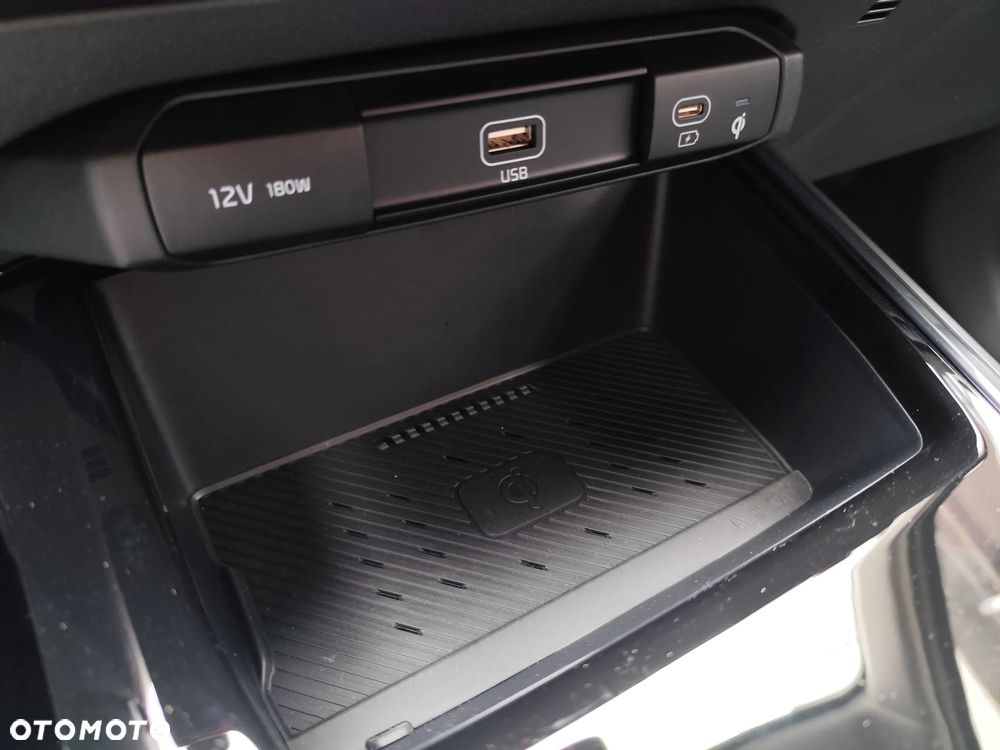 Kia Niro 1.6 GDI Hybrid Business Line - 25