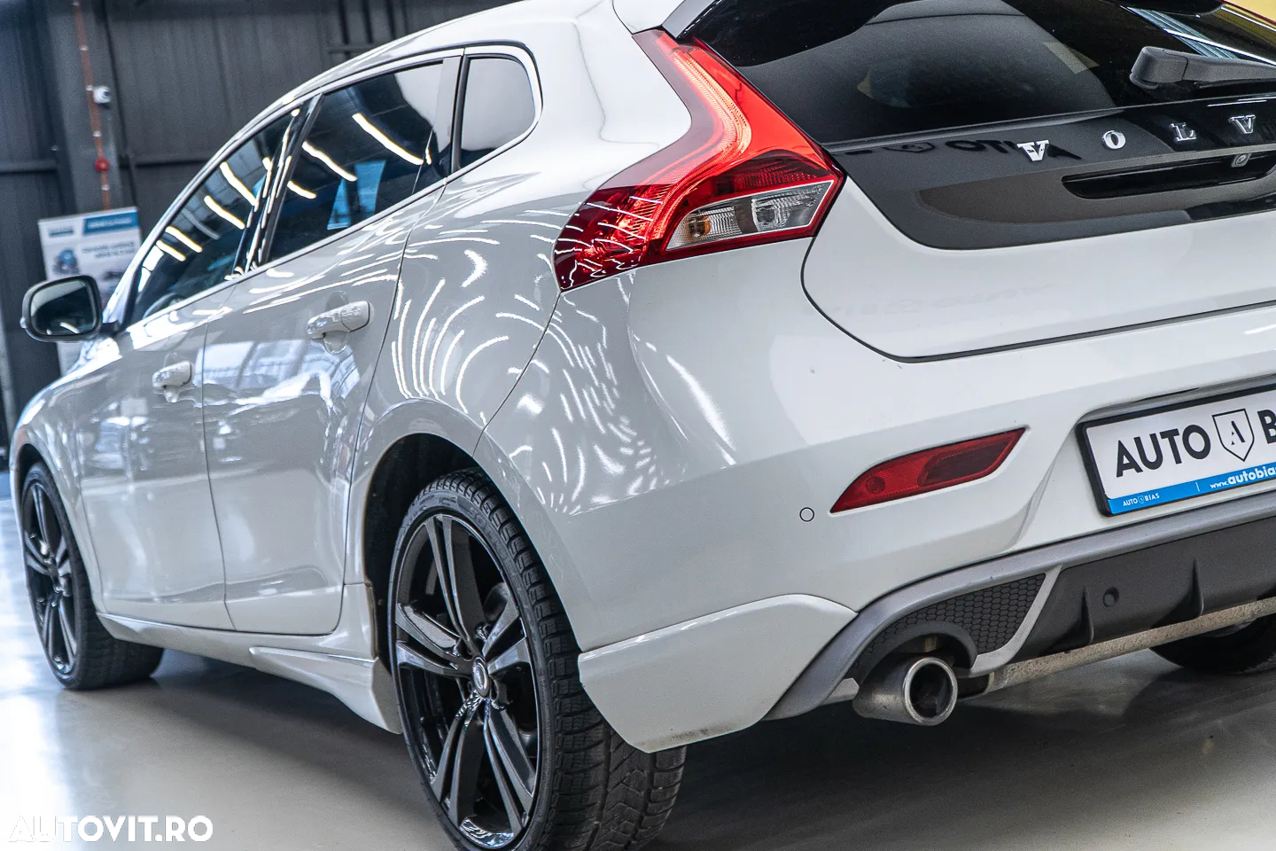 Volvo V40 T3 Geartronic RDesign - 31