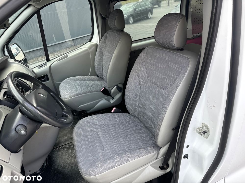 Renault Trafic - 14