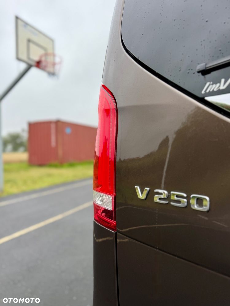 Mercedes-Benz Klasa V 300 d lang 9G-TRONIC Exclusive Edition - 15