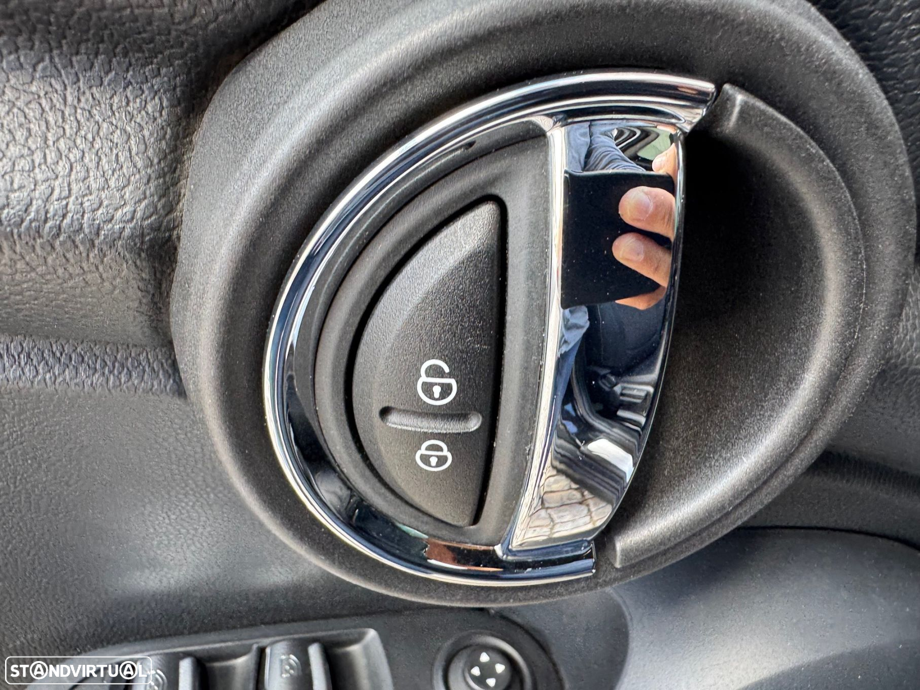 MINI 5 Portas One D - 28
