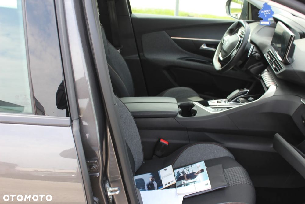 Peugeot 3008 1.5 BlueHDi Allure S&S EAT8 - 28