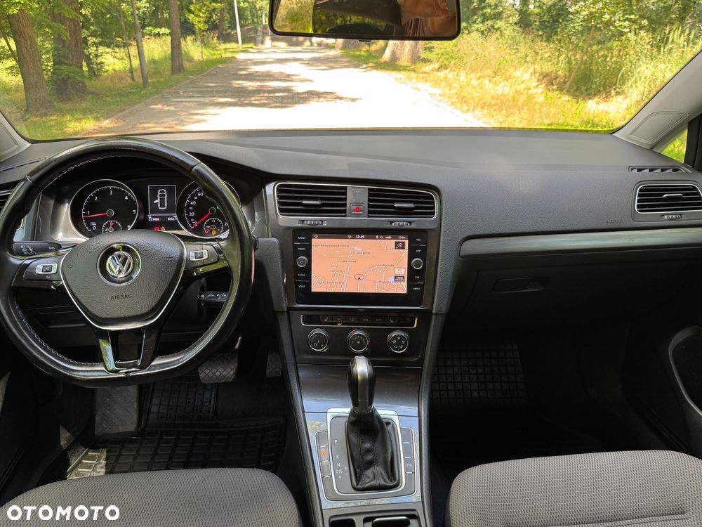 Volkswagen Golf - 6
