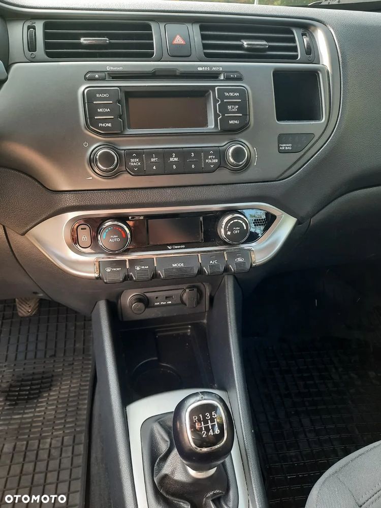 Kia Rio 1.4 XL - 11