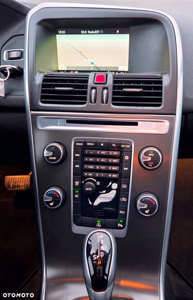 Volvo XC 60 D4 Geartronic Momentum - 37