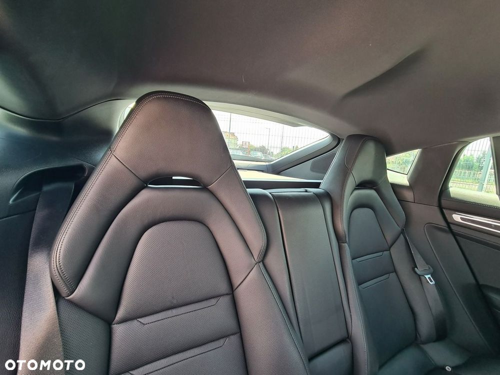 Porsche Panamera 4S E-Hybrid - 40