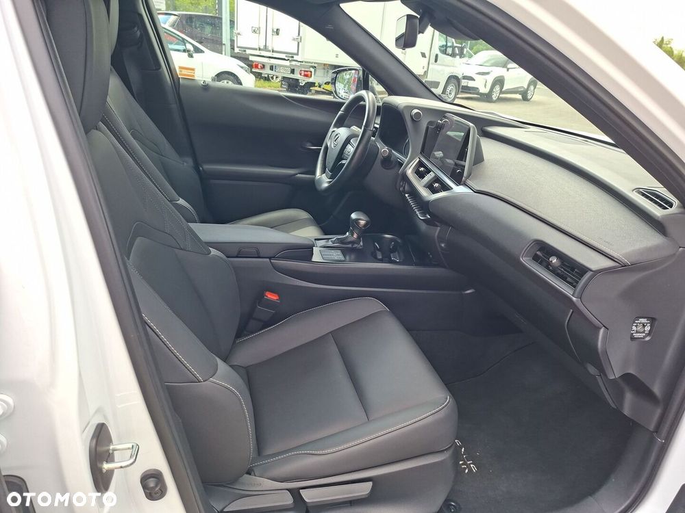 Lexus UX 250h GPF F Sport Design 2WD - 9