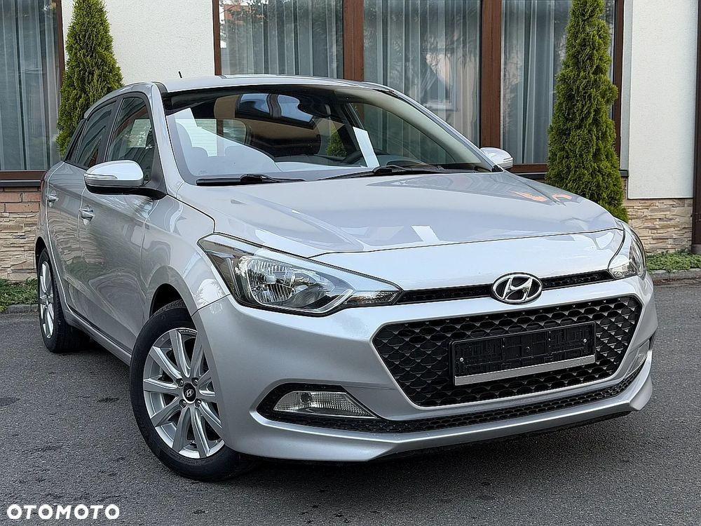 Hyundai i20 blue 1.2 YES Silver - 1