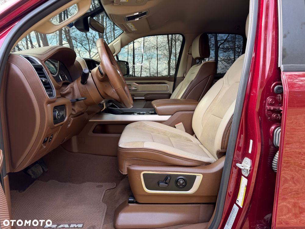 RAM 1500 Quad Cab Laramie - 11