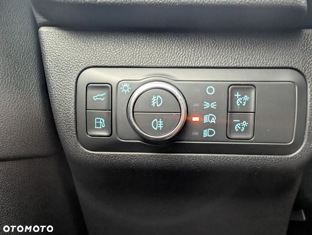 Ford Kuga 2.5P PHEV FWD Titanium X - 37