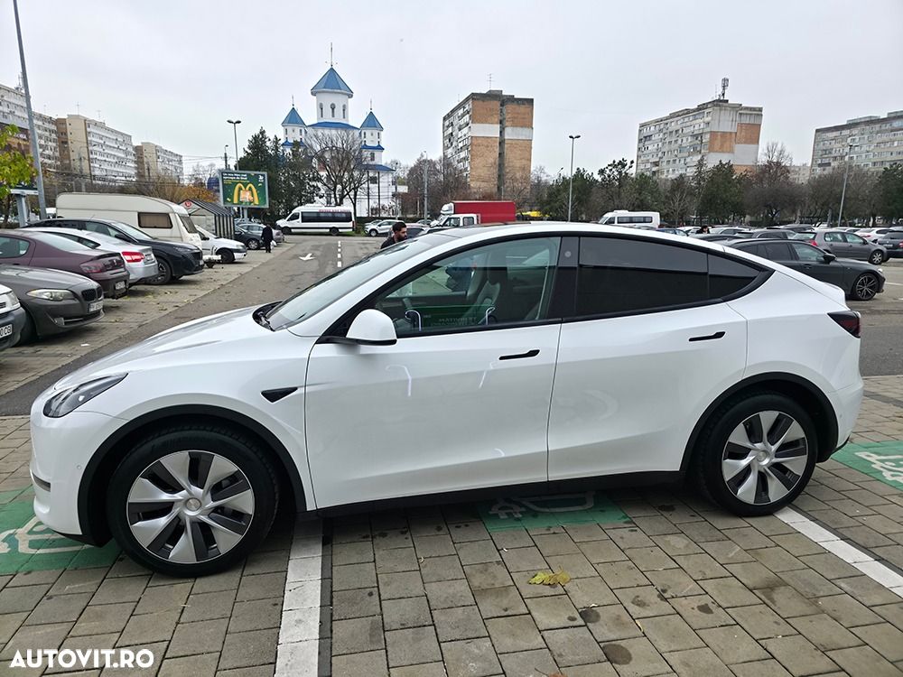 Tesla Model Y AWD Long Range - 5