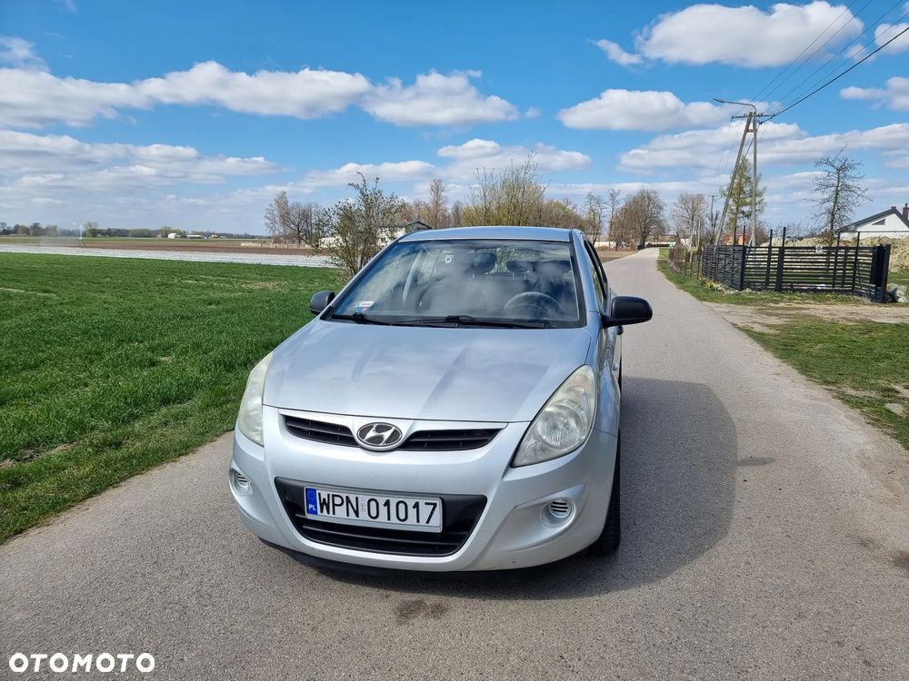 Hyundai i20 1.4 CRDi Classic + EU5 - 11