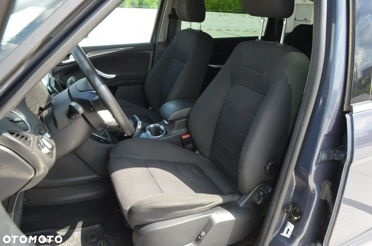 Ford S-Max - 31