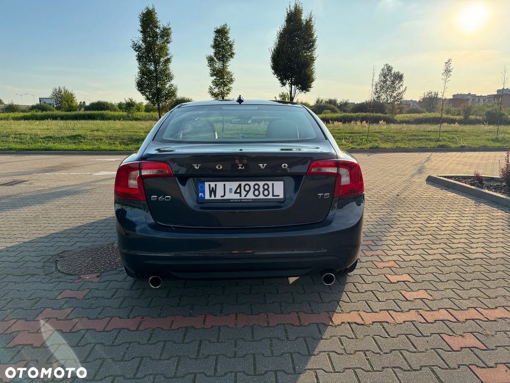 Volvo S60 2.5 T5 - 6