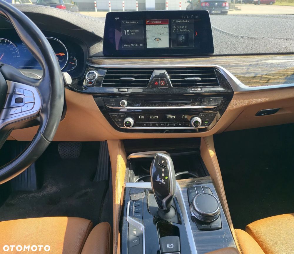 BMW Seria 5 530d xDrive Luxury Line sport - 10