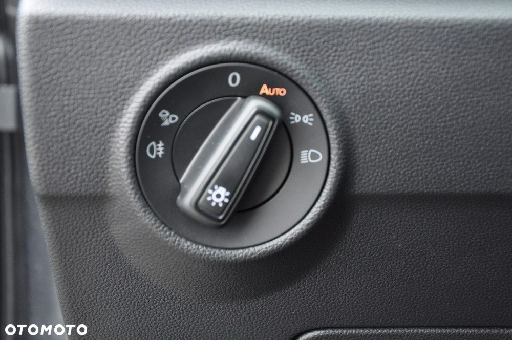 Volkswagen T-Roc - 11