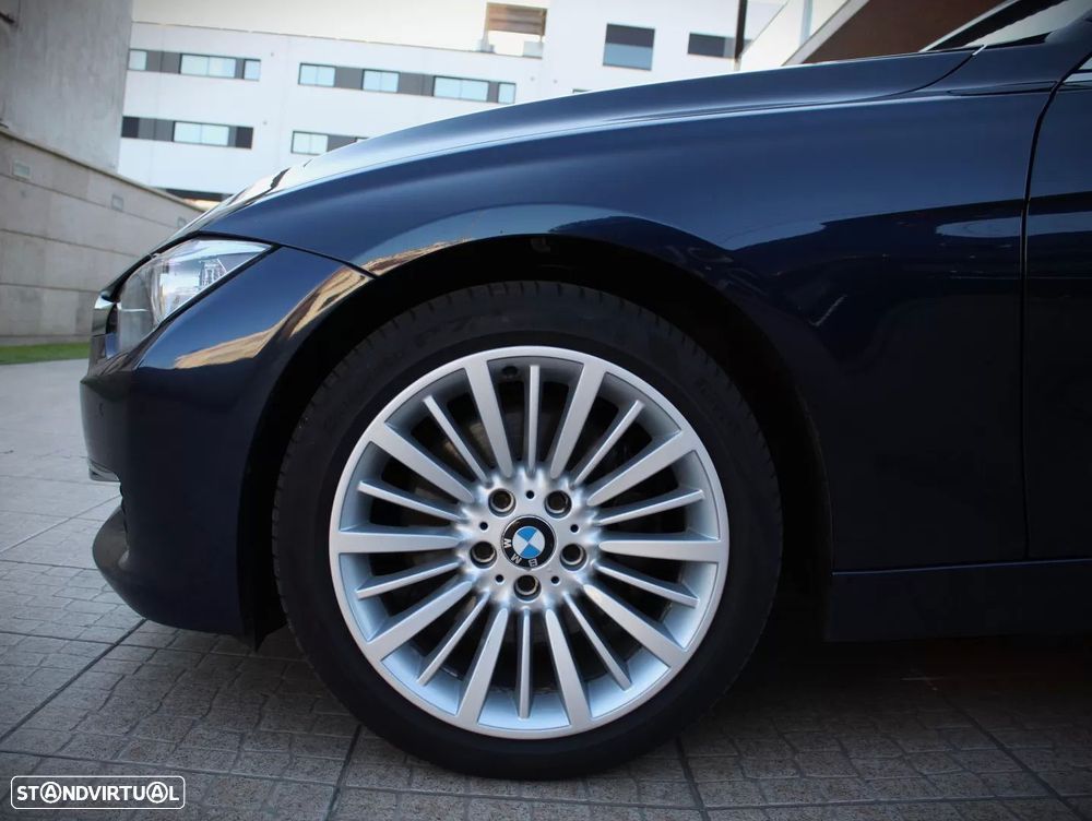 BMW 335 i xDrive L.Mod.Auto - 13