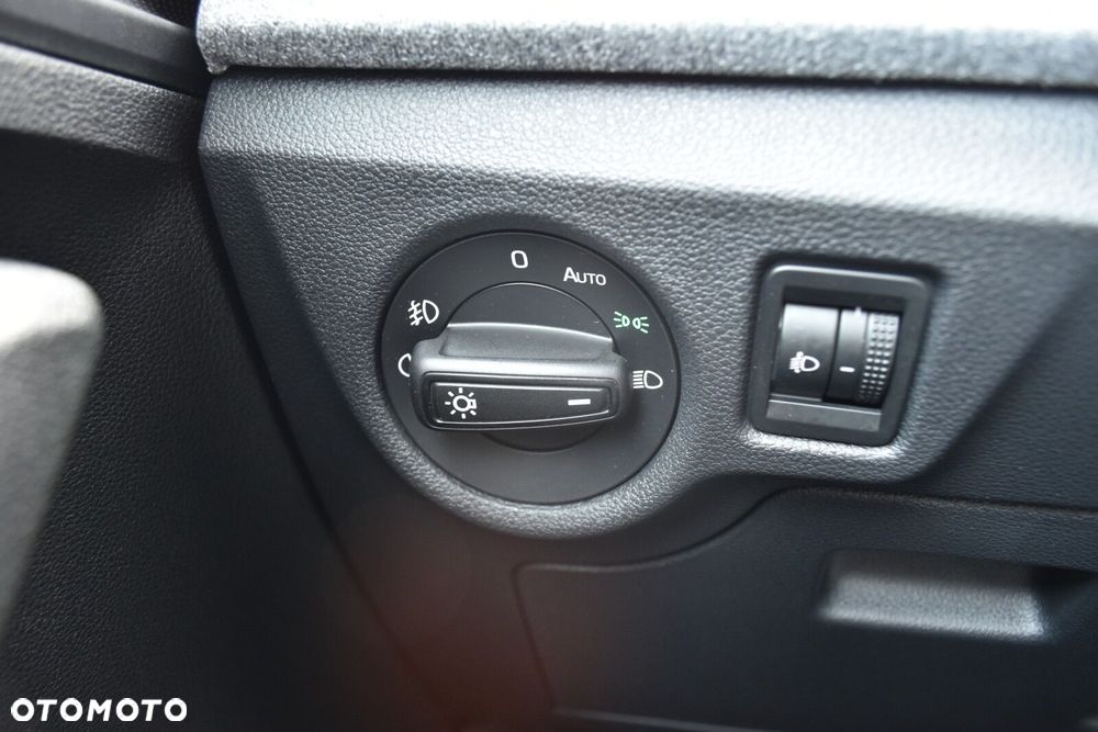 Skoda Kamiq 1.0 TSI Selection DSG - 24