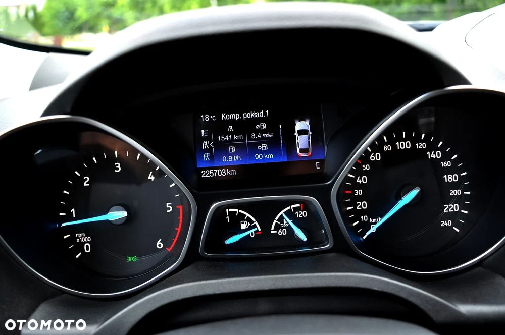 Ford Kuga 2.0 TDCi FWD Titanium - 35