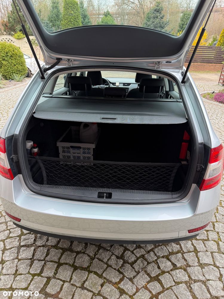 Skoda Octavia 2.0 TDI Style DSG - 5