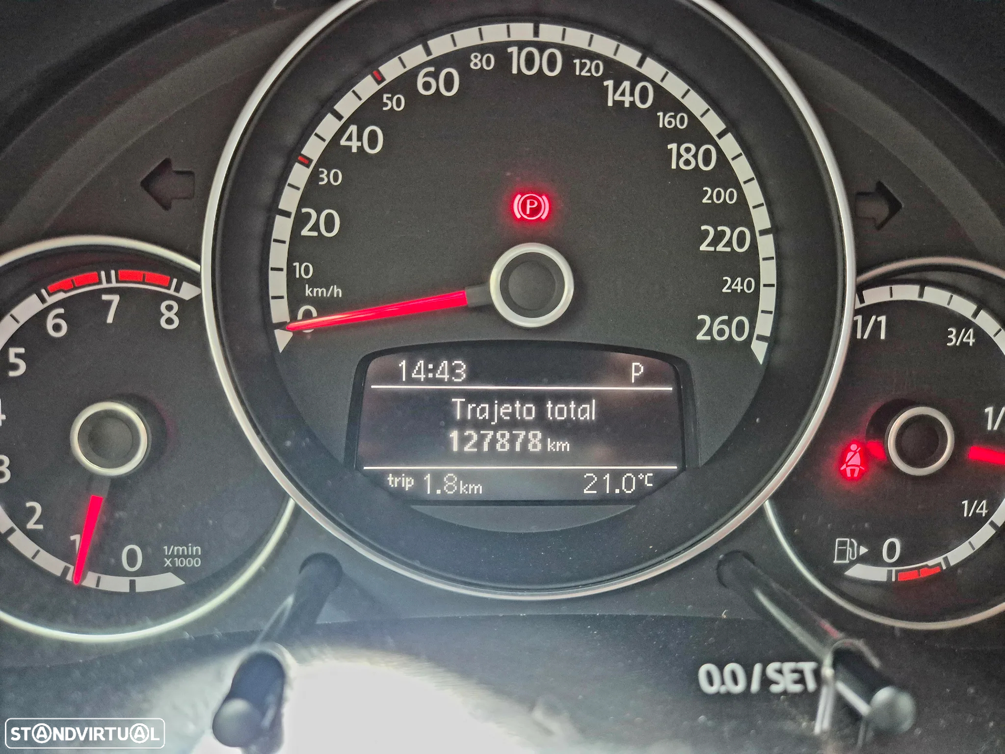 VW New Beetle Cabriolet 1.2 TSI Design DSG - 43