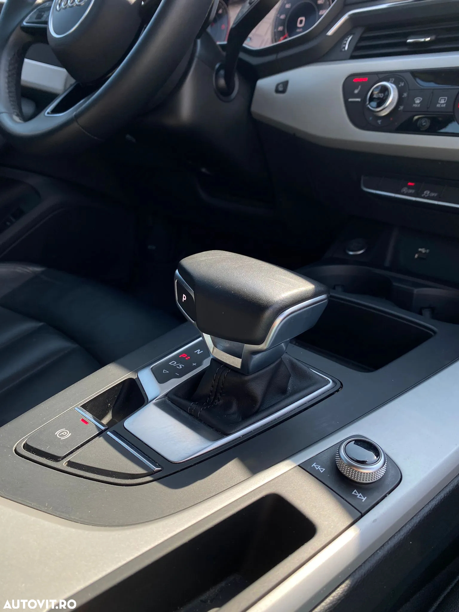 Audi A4 Avant 30 TDI S tronic advanced - 8