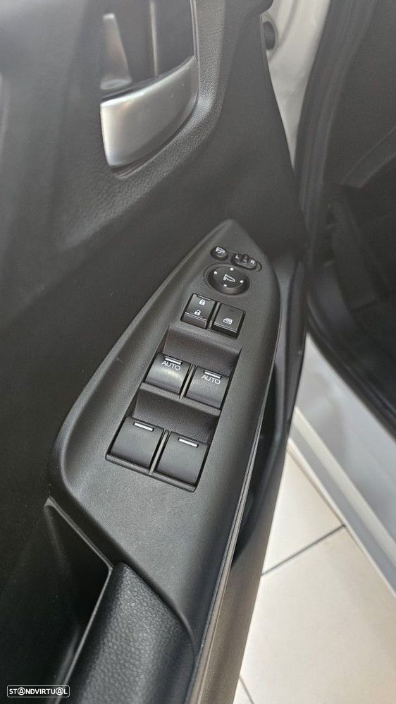Honda Jazz 1.3 I-VTEC Eleg+Connect.CVT - 17
