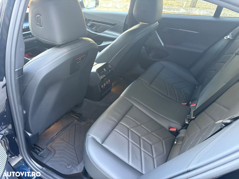 BMW 5 Series 2024 — imagine 10
