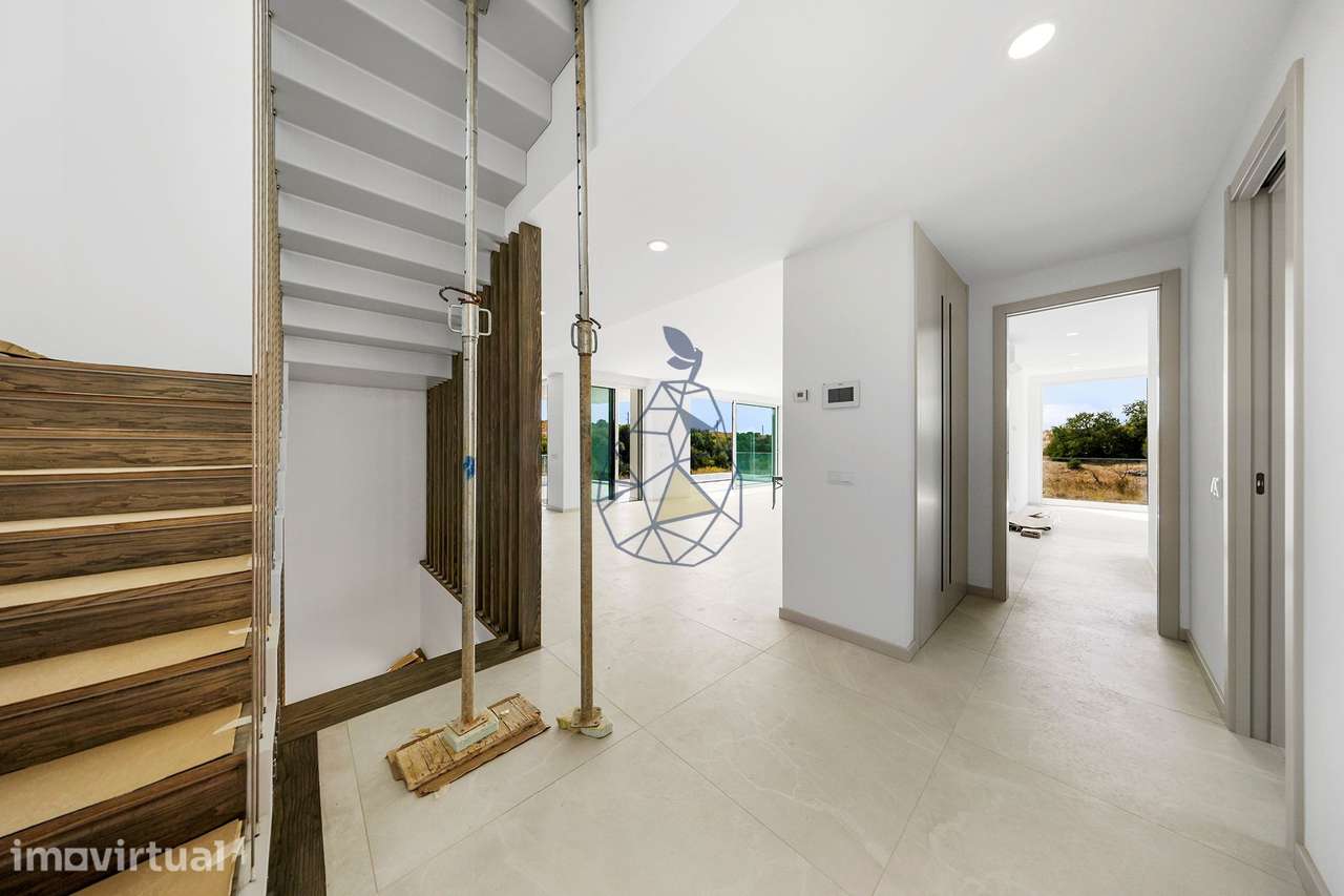Moradia Luxuosa T4 com Piscina em Lagoa - Grande imagem: 5/60