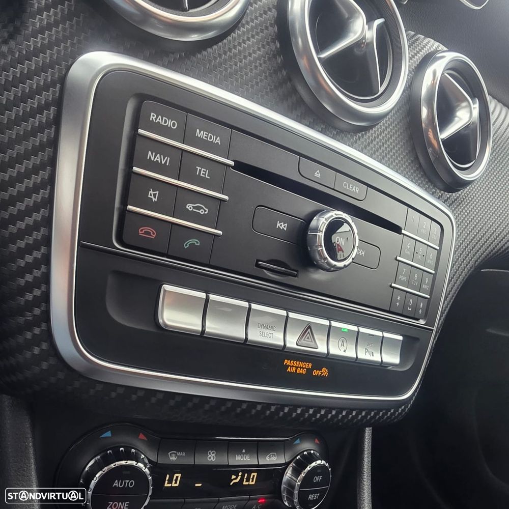 Mercedes-Benz A 180 7G-DCT AMG Line - 31