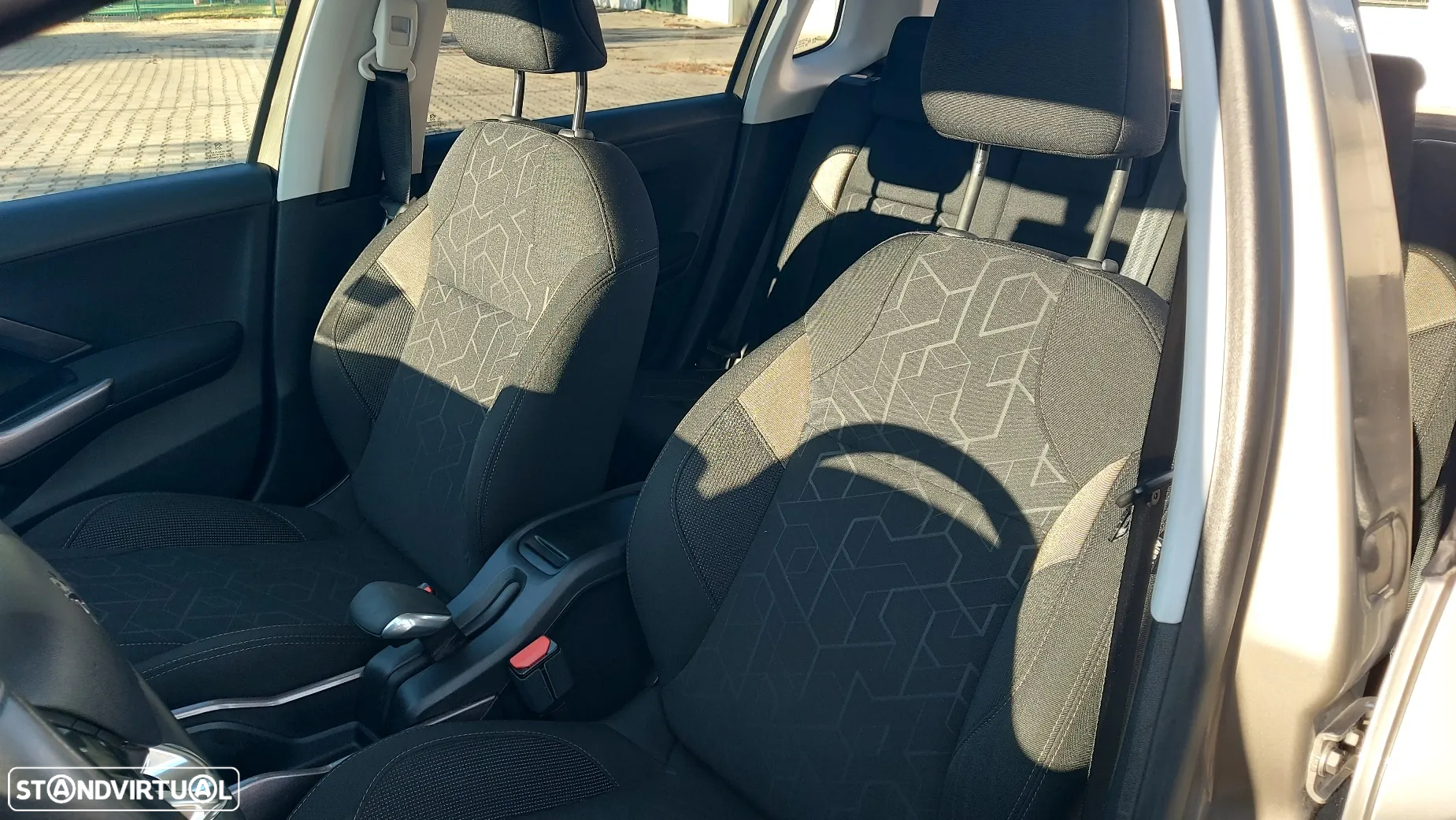 Peugeot 2008 PureTech 82 Style - 13