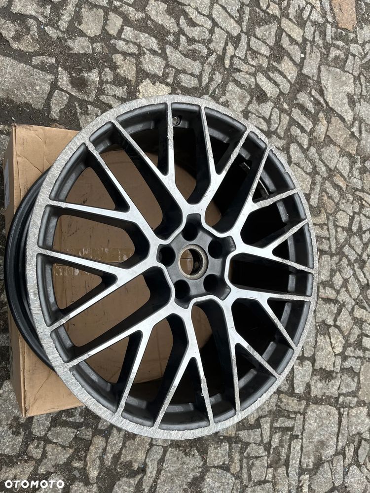Felga Porsche Macan 5x112 9,5 x 21 ET 27 95B601025DL 1szt. - 2