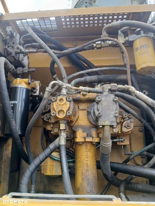 Caterpillar M325C - 6
