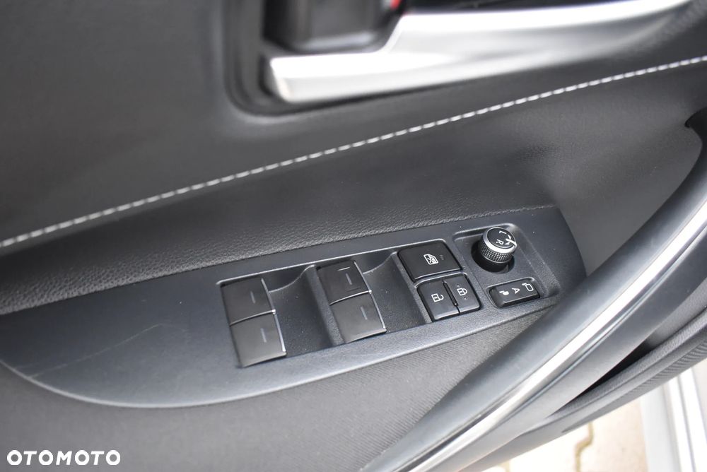 Toyota Corolla 2.0 Hybrid Comfort - 23