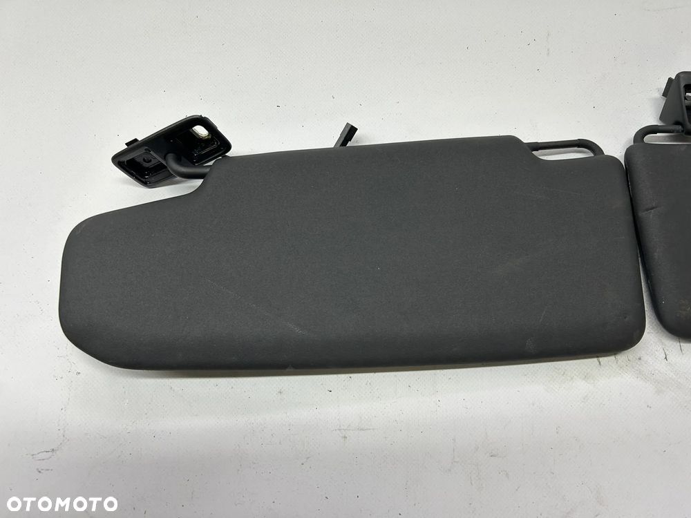 Volvo V-40 II osłony osłona przeciwsłoneczna lewa prawa komplet  2012- - 2