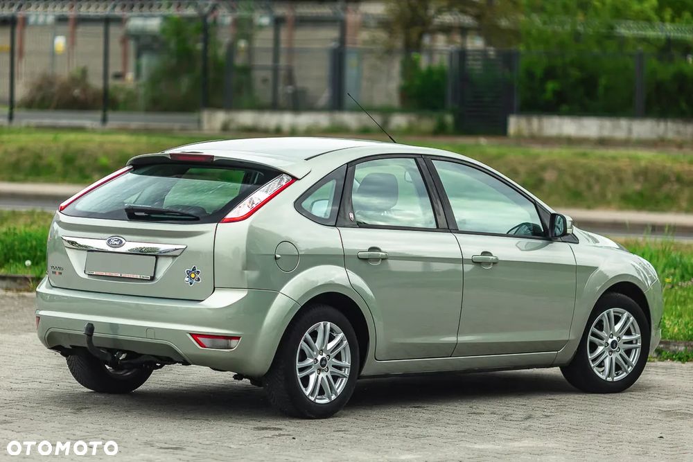 Ford Focus 1.6 Ghia - 15