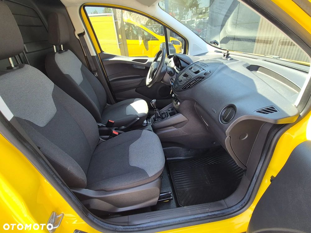 Ford TRANSIT COURIER - 35