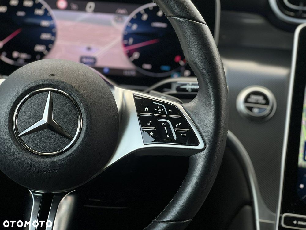 Mercedes-Benz GLC - 28