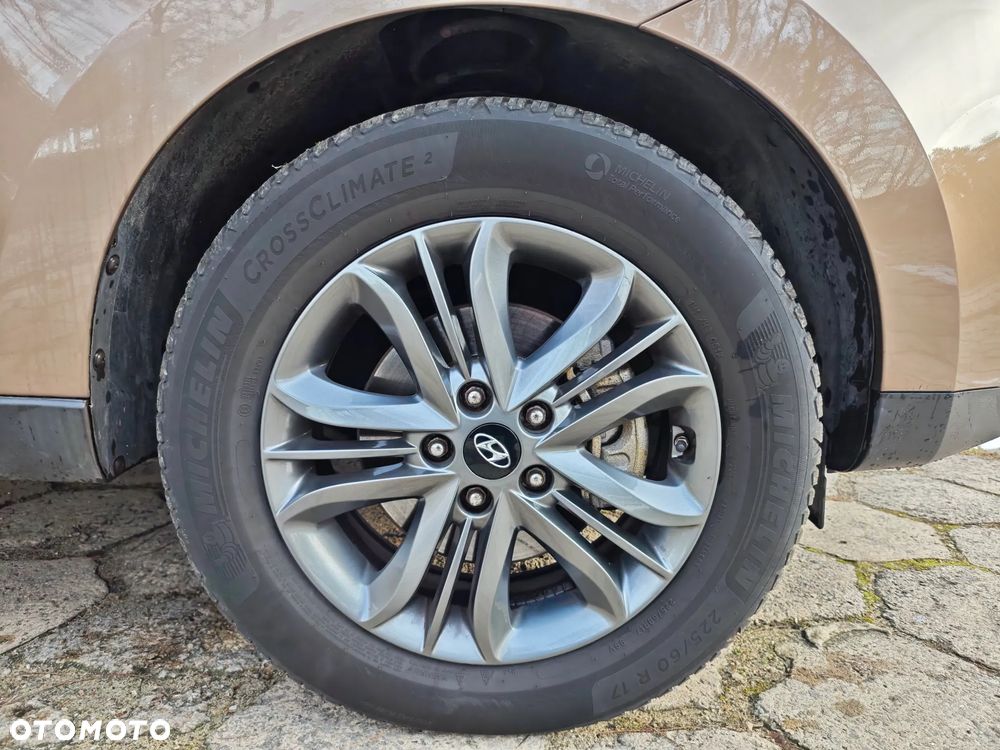 Hyundai ix35 1.7 CRDi 2WD blue Style - 32