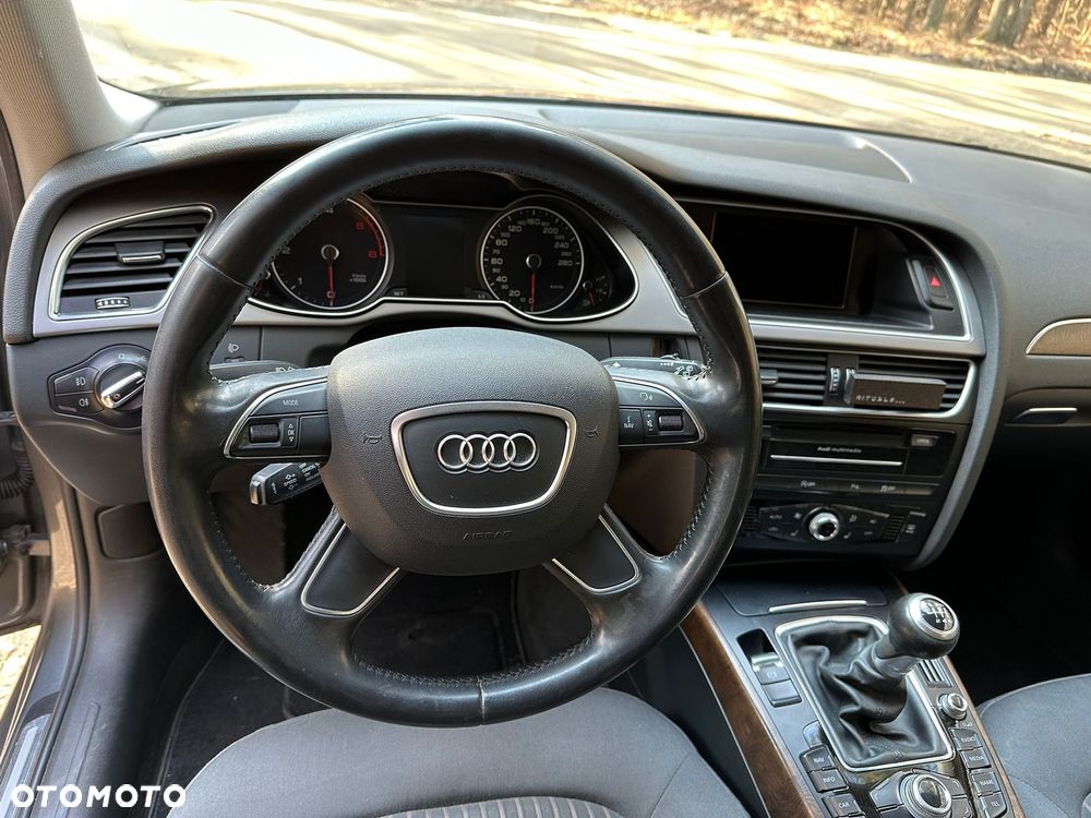 Audi A4 Avant 2.0 TDI DPF Ambiente - 7