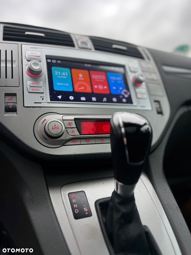 Ford Kuga 2.0 TDCi 4x4 Titanium - 27