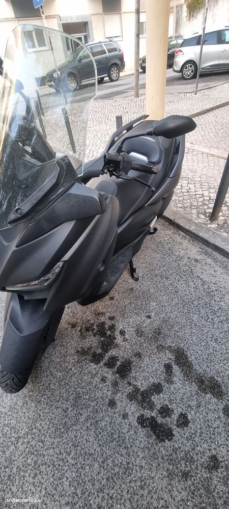 Yamaha X-Max - 5