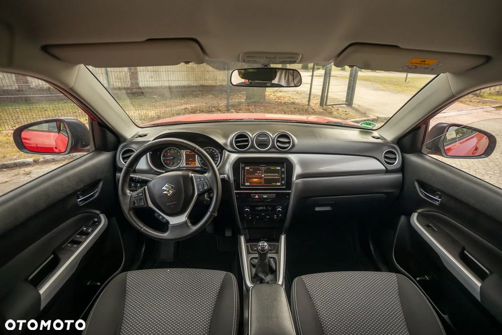 Suzuki Vitara 1.6 Comfort 2WD - 30