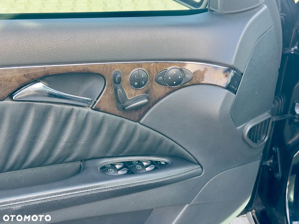 Mercedes-Benz Klasa E - 29