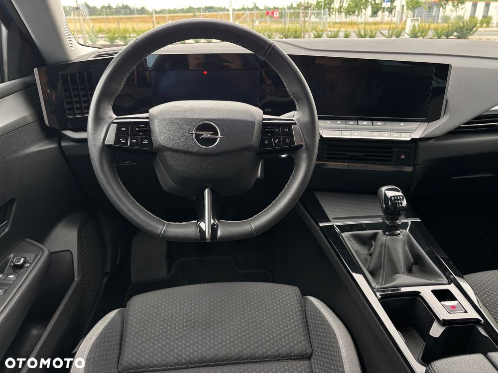Opel Astra 1.2 T Edition S&S - 12