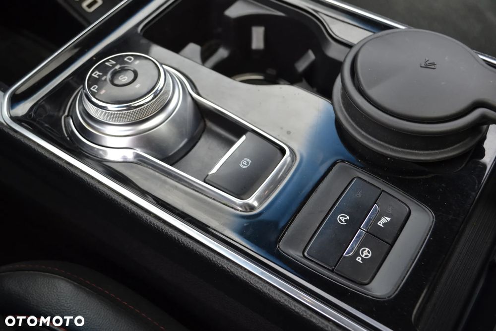 Ford Edge 2.0 EcoBlue Twin-Turbo 4WD ST-Line - 31